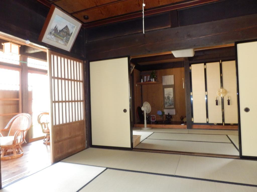 Hotel Minshuku Yomoshirou Nanto Zimmer foto